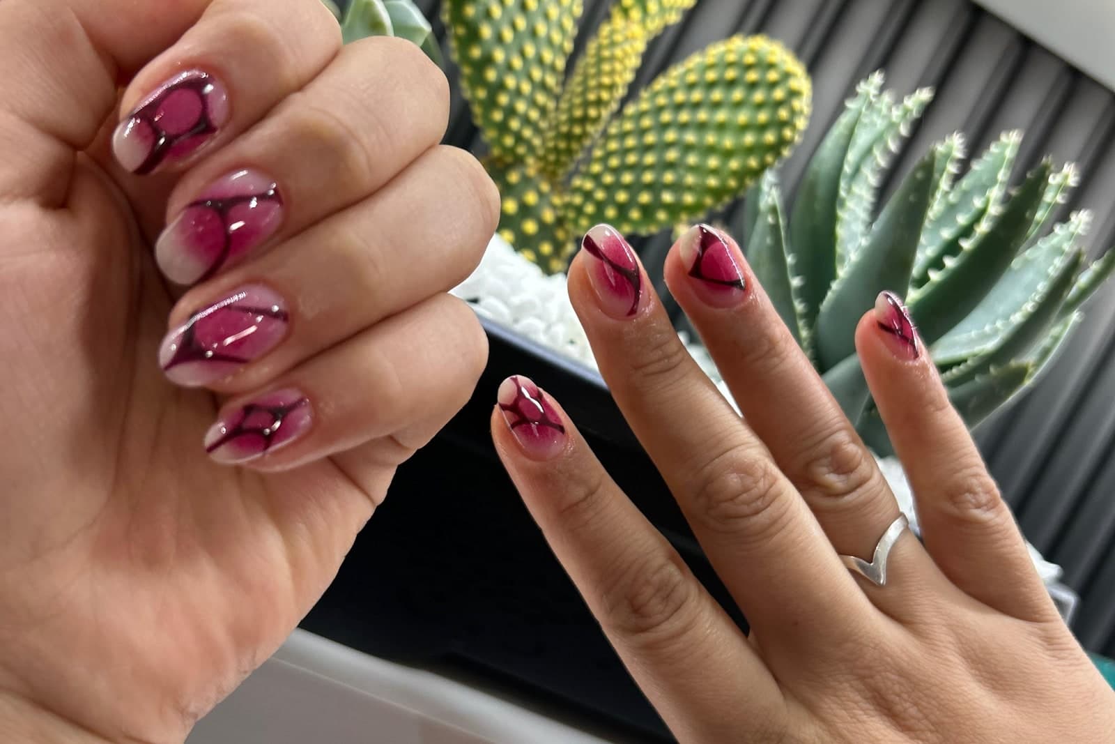 Uñas premium en Hair Mafia Punta del Este